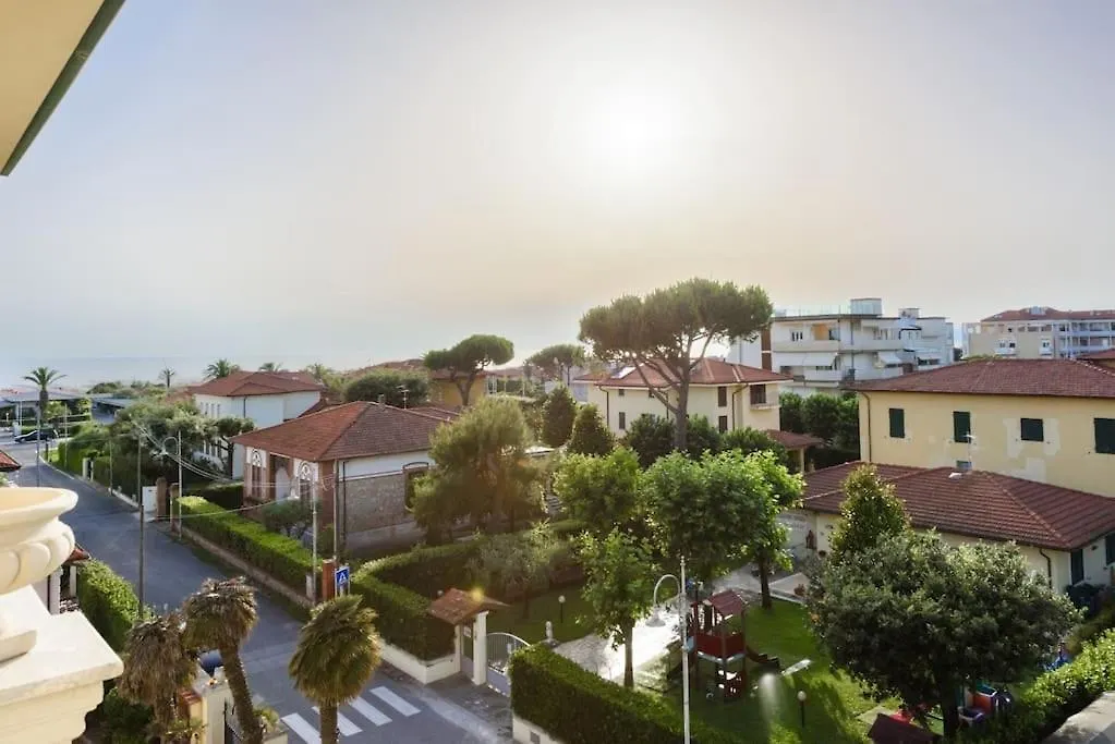 Apartament Royal Sea View Private Parking Marina di Pietrasanta