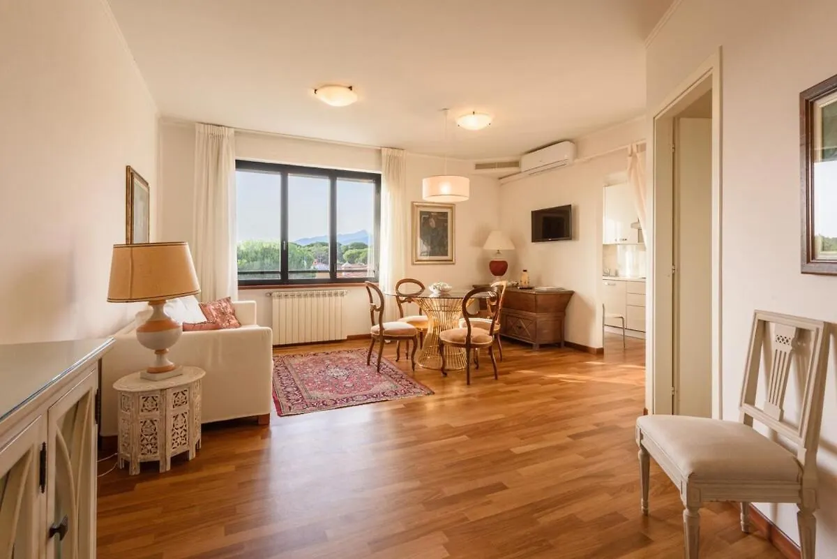 Apartament Royal Sea View Private Parking Marina di Pietrasanta Włochy