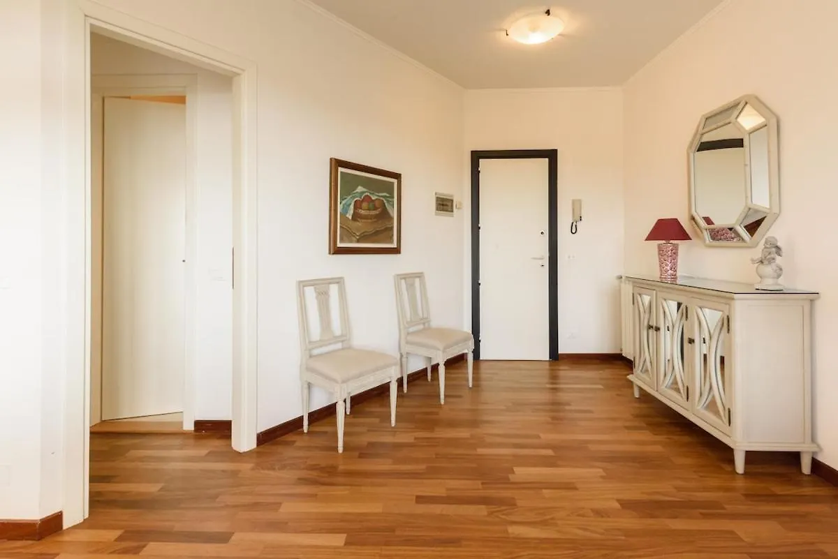 Apartament Royal Sea View Private Parking Marina di Pietrasanta Włochy