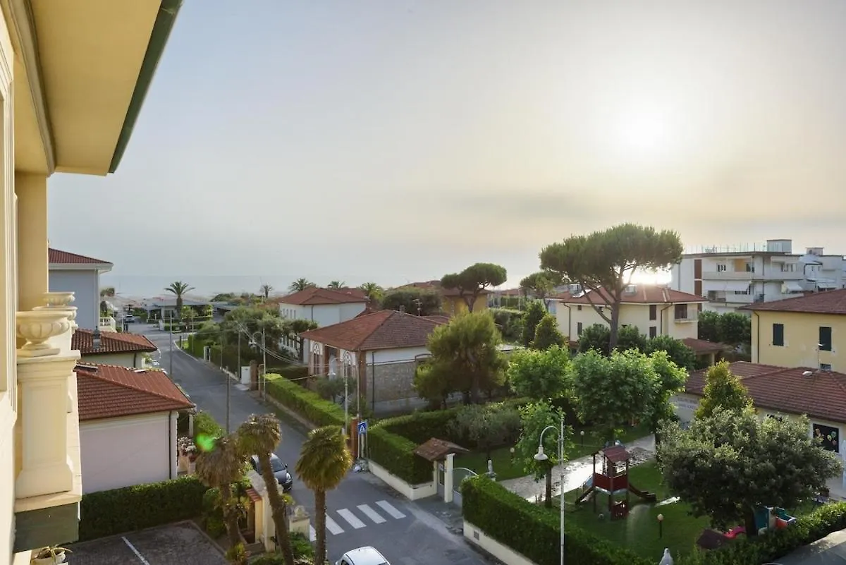 Apartament Royal Sea View Private Parking Marina di Pietrasanta
